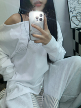 LETTERING OFF-SHOULDER U NECK LONG SLEEVE T SHIRT 🩶🤍🖤3COLOR