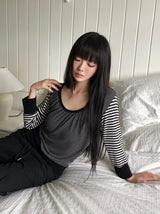 Minami Striped U-Neck 9-Sleeve T-Shirt