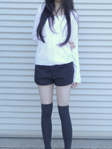 ブラックショートパンツ