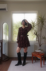 モエラッフルシフォンドレスウィズベルト (ブラウン)