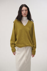 Whole garment V-neck knit (Olive)
