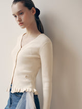 V NECK RUFFLE CARDIGAN IVORY