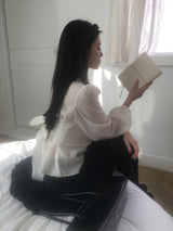 Twist sheer high blouse