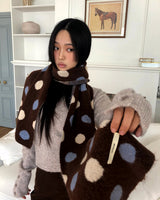 Chiin Contrast Dot Muffler