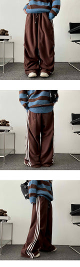 Hey three-line track fleece banding wide pants