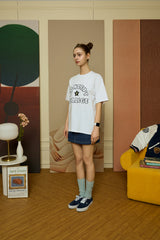 Concept College ハンドロゴホワイトショートスリーブTシャツ [Unisex]