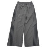 curve track flying pants
