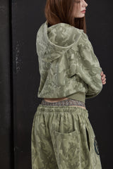 OUT ZIP-UP