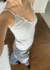 SLIP LACE SLEEVELESS