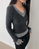 Ripin Color-Block V-Neck Slim Bouclé Long-Sleeve Knit