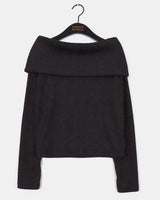 Turnzi Napping V-neck Brush Fur Off-Shoulder T-Shirt