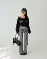 Star patch off-shoulder cropped sweatshirt