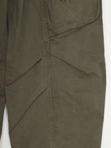 Curved diagonal cargo banding pants