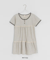 Hanami Lace U-neck Button Short Sleeve Tee
