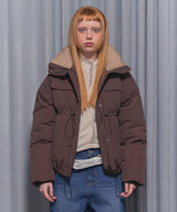HIGH NECK STRING POCKET PUFFER (BROWN)_F24ZA954