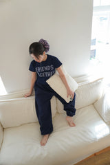 フレンズトゥギャザーパッチワークTシャツ - Navy (Fit Type)