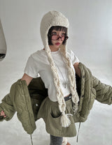 Twisted muffler earbuds Truffle hat