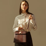 LAZEL CROC フラップトートレザーバッグ / Wani Burgundy