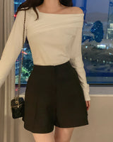 Knitte off-shoulder T-shirt