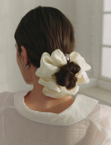 26SS★ Plump Twist Satin Scrunchie