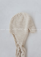 Twisted muffler earbuds Truffle hat