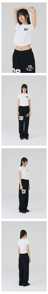 ITZ ミニロゴクロップTシャツ　ホワイト
