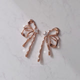 メタリックリキッドリボンピアス - Rosegold Color