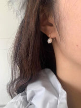 Mini pearl drop earrings