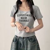ローブレタリングスクエアネックショートスリーブTシャツ