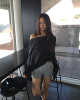 Off shoulder hood knit