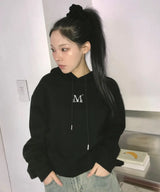 ヨンドメタルロゴフードT (UNISEX)
