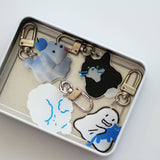 Tuxedo cat Keyring