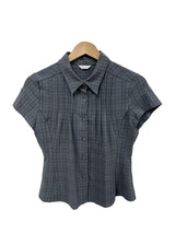 checke roll-up shirt