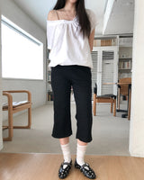Ponin Slit Capri Pants