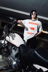 "FAMILIA" Tシャツ | ホワイト