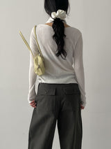 [Muffler set] Pleats U-neck Long Sleeve T-shirt