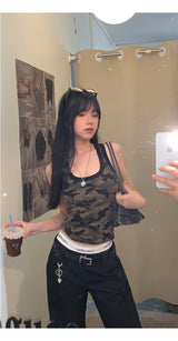 カーモレトロUネックノースリーブTシャツ