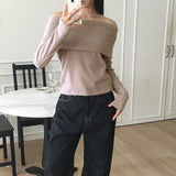 Turnzi Napping V-neck Brush Fur Off-Shoulder T-Shirt