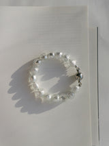 Metallic glass bracelet