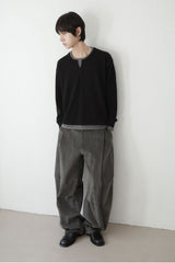 volume curved corduroy pants