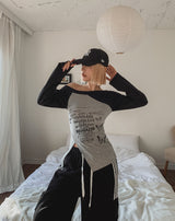 バターフルレタリングアンバランスオフショルダー長袖Tシャツ