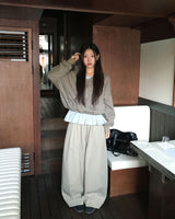 One-pin tuck strap balloon cotton pants