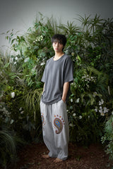EエッセンシャルプリーツUネック 1/2 Tシャツ (Charcoal)