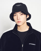 25FW BASIC LOGO BUCKET HAT BLACK