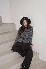 Liz Napping Stripe Strap Tee