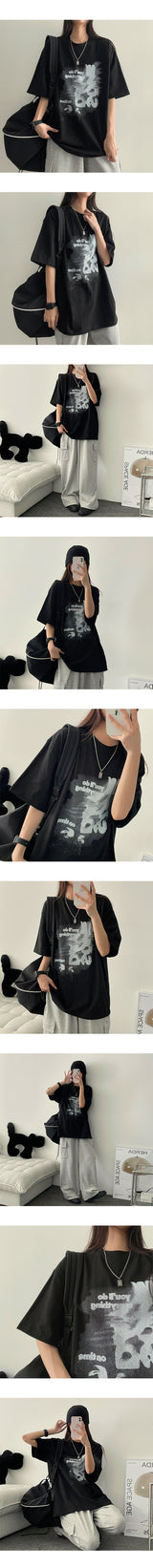 a knucket short-sleeved shirt