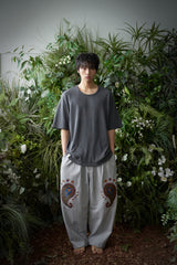EエッセンシャルプリーツUネック 1/2 Tシャツ (Charcoal)
