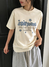 ネジュ プリンティング ルーズフィット ショートスリーブ ティー