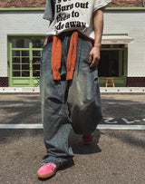 ウェービーウォッシングピンタックバルーンデニムパンツ