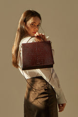 LAZEL CROC フラップトートレザーバッグ / Wani Burgundy